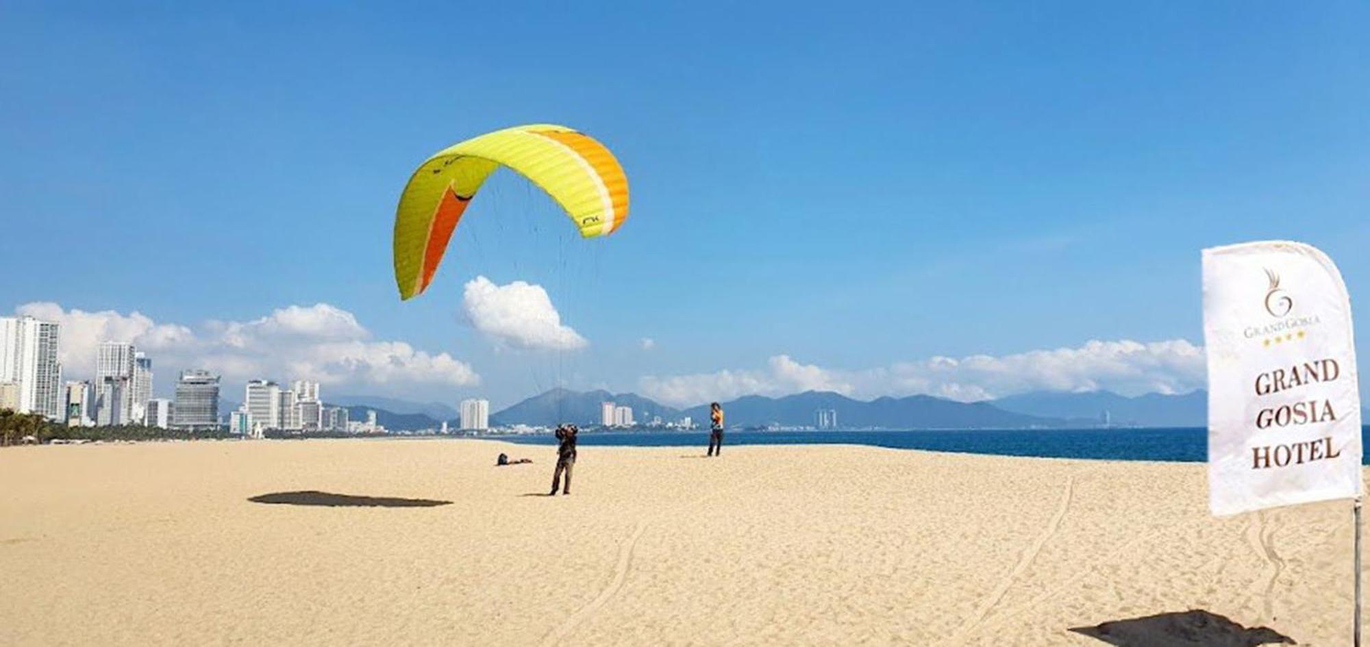 Grand Gosia Hotel Nha Trang Exteriör bild