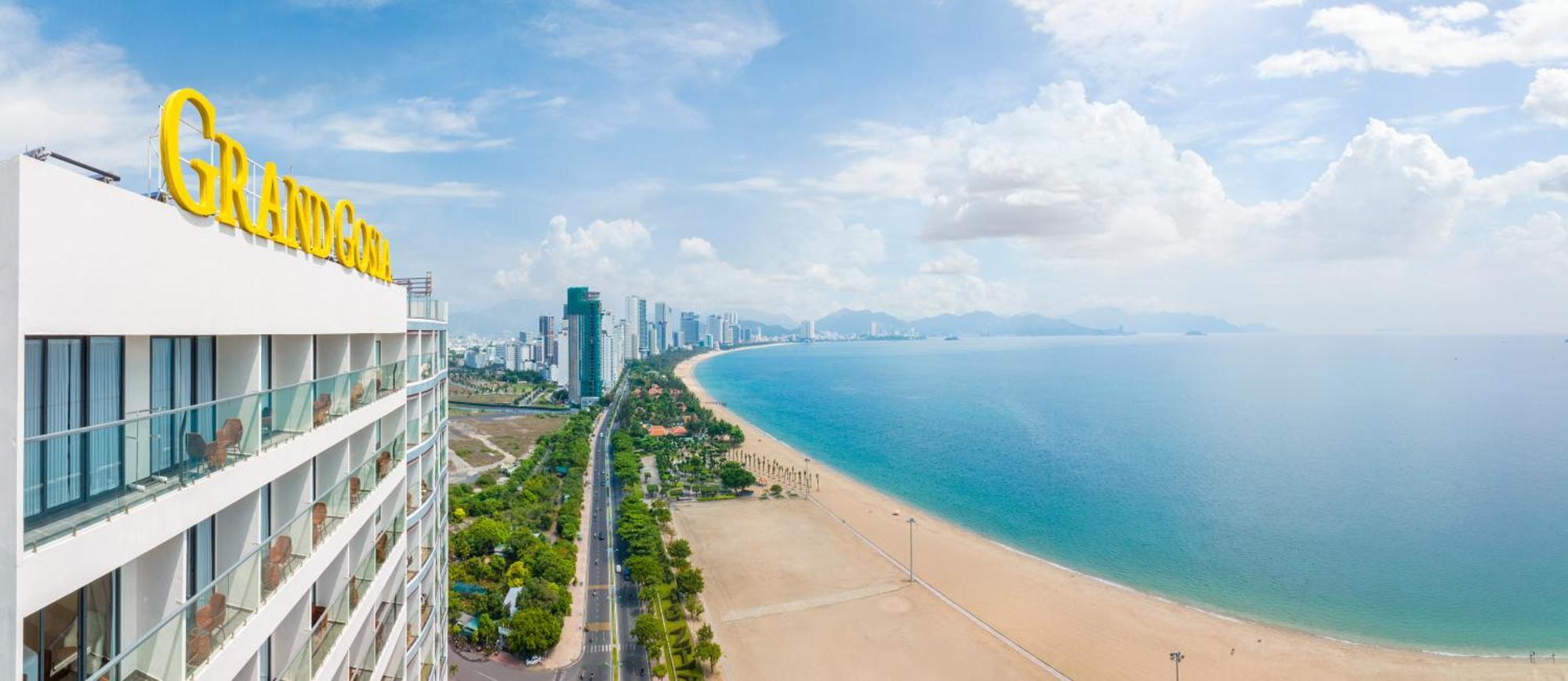Grand Gosia Hotel Nha Trang Exteriör bild